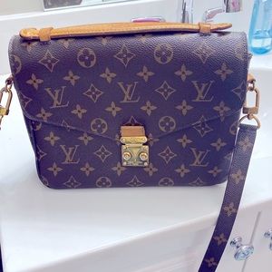 🚫SOLD🚫Louis Vuitton Pochette Metis Monogram  Brown Shoulder Bag